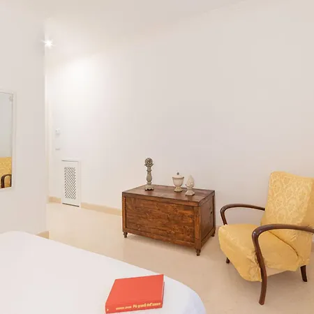 Apartment Garden House, Con Giardino A Fasano