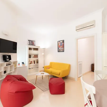 Apartment Garden House, Con Giardino A