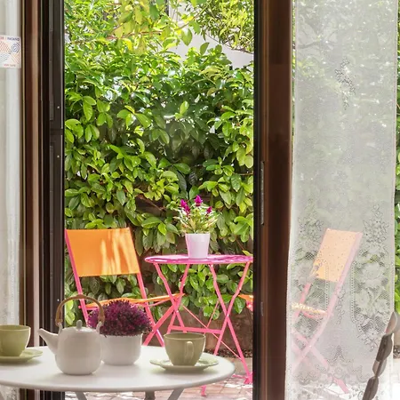 Garden House, Con Giardino A Apartment